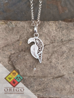 Joyería artesanal colombiana en plata ley 970. Cada pieza es elaborada 100% a mano por orfebres artesanos especializados en filigrana, una técnica ancestral que crea diseños únicos e irrepetibles. Auténtica orfebrería colombiana.