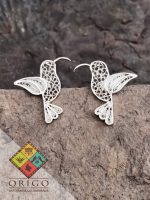 Joyería artesanal colombiana en plata ley 970. Cada pieza es elaborada 100% a mano por orfebres artesanos especializados en filigrana, una técnica ancestral que crea diseños únicos e irrepetibles. Auténtica orfebrería colombiana.