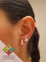 Joyería artesanal colombiana en plata ley 970. Cada pieza es elaborada 100% a mano por orfebres artesanos especializados en filigrana, una técnica ancestral que crea diseños únicos e irrepetibles. Auténtica orfebrería colombiana.