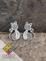 Joyería artesanal colombiana en plata ley 970. Cada pieza es elaborada 100% a mano por orfebres artesanos especializados en filigrana, una técnica ancestral que crea diseños únicos e irrepetibles. Auténtica orfebrería colombiana.