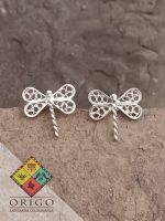 Joyería artesanal colombiana en plata ley 970. Cada pieza es elaborada 100% a mano por orfebres artesanos especializados en filigrana, una técnica ancestral que crea diseños únicos e irrepetibles. Auténtica orfebrería colombiana.