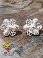 Joyería artesanal colombiana en plata ley 970. Cada pieza es elaborada 100% a mano por orfebres artesanos especializados en filigrana, una técnica ancestral que crea diseños únicos e irrepetibles. Auténtica orfebrería colombiana.