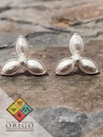 Joyería artesanal colombiana en plata ley 970. Cada pieza es elaborada 100% a mano por orfebres artesanos especializados en filigrana, una técnica ancestral que crea diseños únicos e irrepetibles. Auténtica orfebrería colombiana.