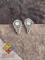 Joyería artesanal colombiana en plata ley 970. Cada pieza es elaborada 100% a mano por orfebres artesanos especializados en filigrana, una técnica ancestral que crea diseños únicos e irrepetibles. Auténtica orfebrería colombiana.