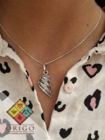 Joyería artesanal colombiana en plata ley 970. Cada pieza es elaborada 100% a mano por orfebres artesanos especializados en filigrana, una técnica ancestral que crea diseños únicos e irrepetibles. Auténtica orfebrería colombiana.