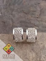 Joyería artesanal colombiana en plata ley 970. Cada pieza es elaborada 100% a mano por orfebres artesanos especializados en filigrana, una técnica ancestral que crea diseños únicos e irrepetibles. Auténtica orfebrería colombiana.