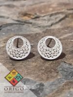 Joyería artesanal colombiana en plata ley 970. Cada pieza es elaborada 100% a mano por orfebres artesanos especializados en filigrana, una técnica ancestral que crea diseños únicos e irrepetibles. Auténtica orfebrería colombiana.
