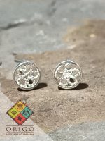 Joyería artesanal colombiana en plata ley 970. Cada pieza es elaborada 100% a mano por orfebres artesanos especializados en filigrana, una técnica ancestral que crea diseños únicos e irrepetibles. Auténtica orfebrería colombiana.